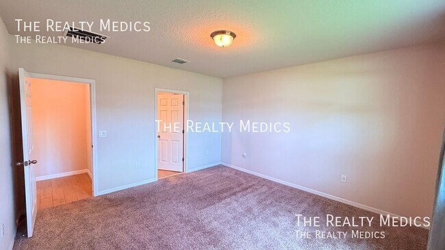 Building Photo - 702 Alta Vista Ct