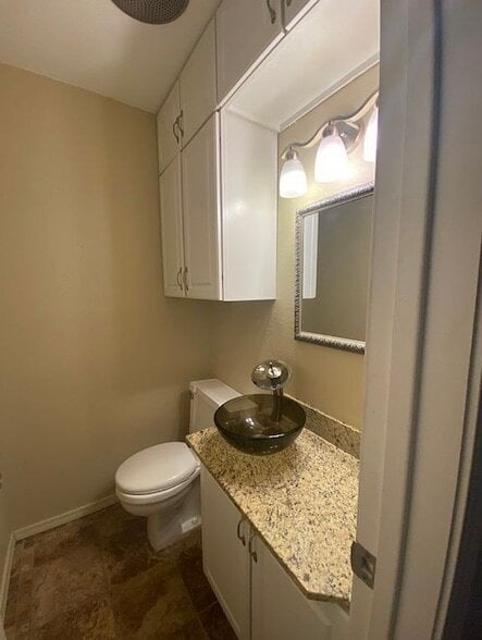 Building Photo - 50021 Del Ra Dr