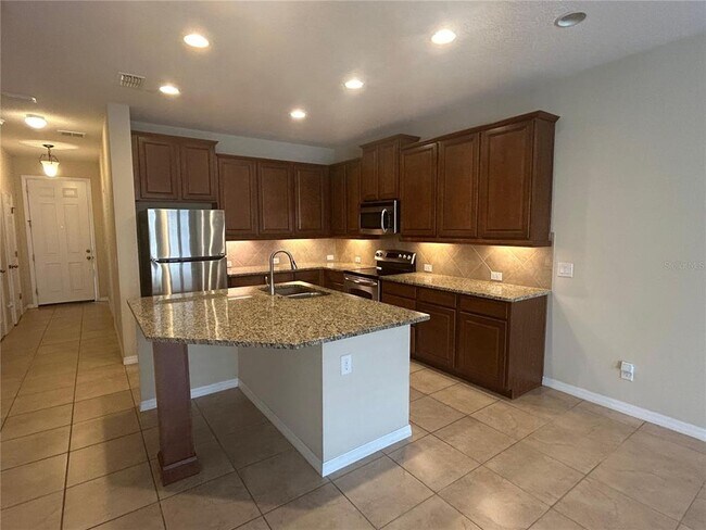 Building Photo - 11213 Grander Dr