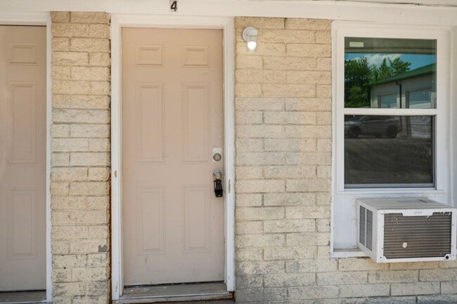 Building Photo - 2510 Fort Campbell Blvd