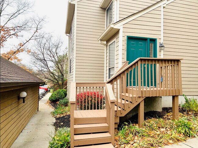 Building Photo - 9412 Hunters Creek Dr