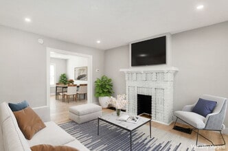 Building Photo - 2 Bedroom - Beautifully renovated, modern townhome close to downtown Columbus!