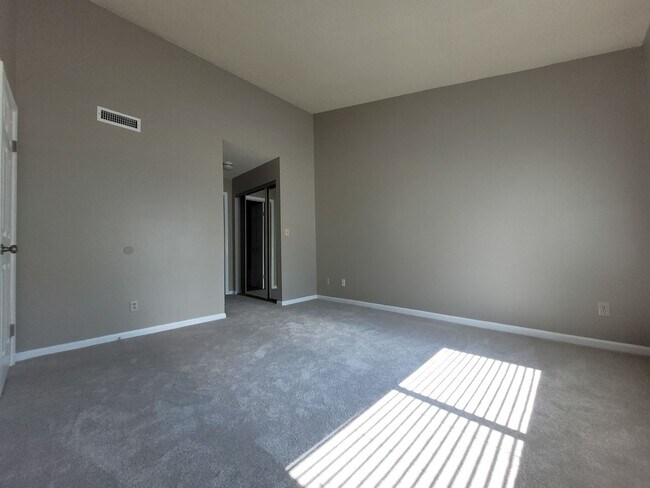 Building Photo - BROOKSIDE