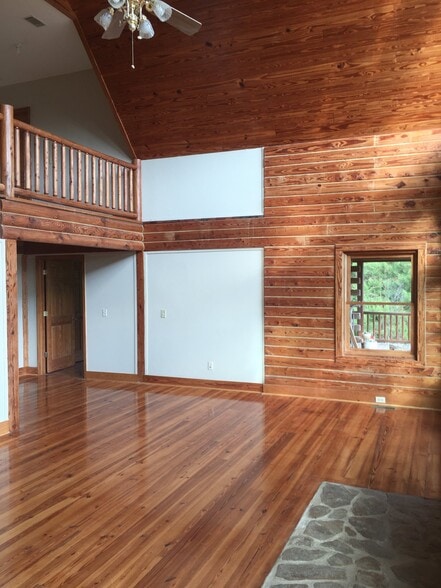 Building Photo - 5331 Magnolia Ln