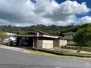 Building Photo - Nuuanu