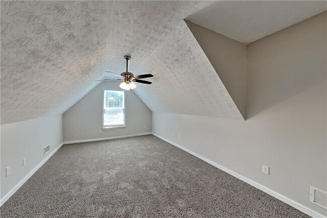Building Photo - 566 Wine Cluster Ct