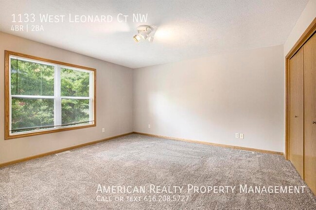 Building Photo - 1133 W Leonard Ct