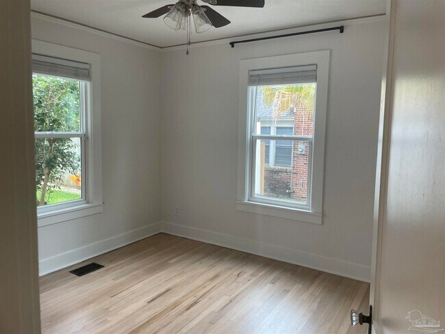 Building Photo - 1716 N 20th Ave