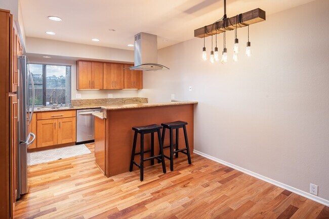 Building Photo - 4015 Camino Lindo