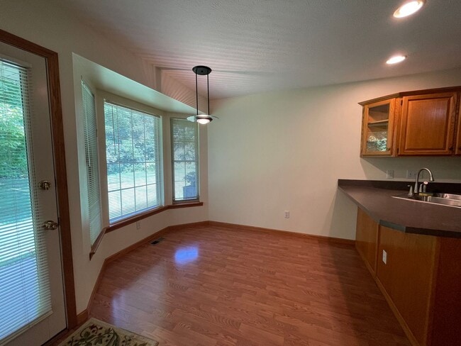 Building Photo - Two Bedroom Condo in Kalamazoo