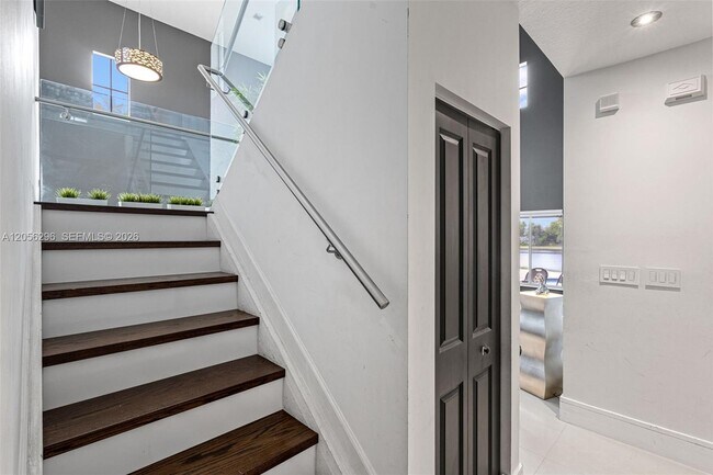 Building Photo - 3654 SW 150th Ct