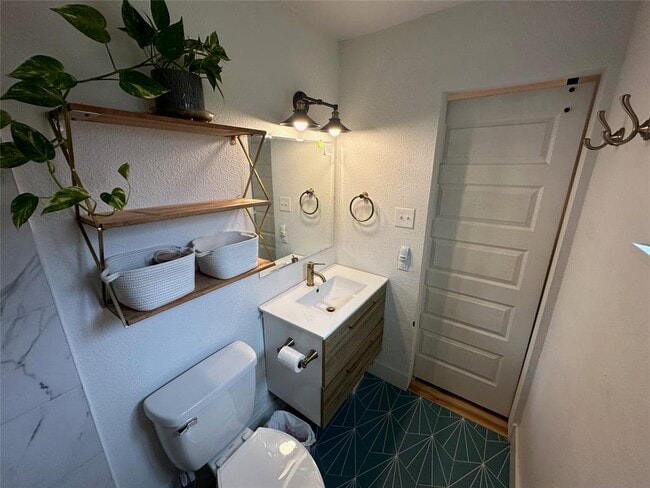 Building Photo - 5102 Greenheart Dr