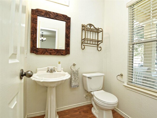 Building Photo - 1316 Diner Dr