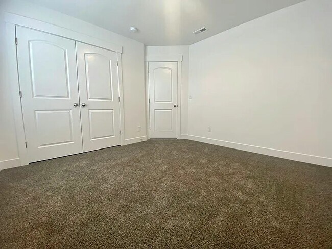 Building Photo - 3792 Big Horn Dr