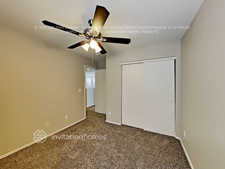 Building Photo - 917 S 224th Ln