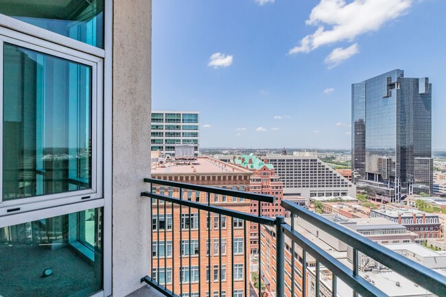 Building Photo - Amazing Condo Views at the Tower