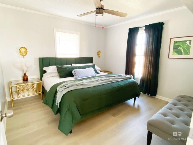 Building Photo - 450 E 1st Ave