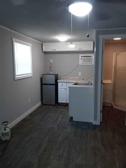 Building Photo - Cozy 1-Bed Escape in Longview - Perfect for Minimalist Living!