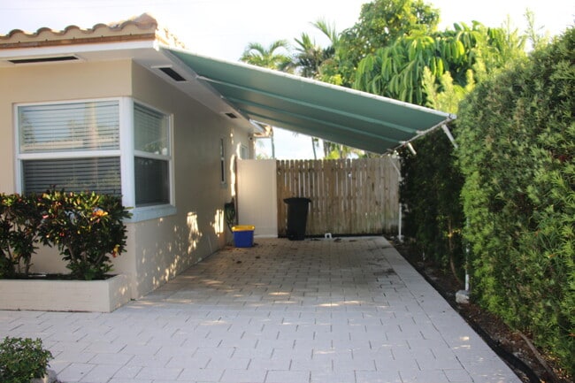 Building Photo - 42 Douglas Dr
