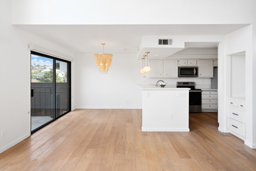 Building Photo - 1047 Santa Helena Park Ct