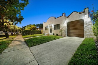 Building Photo - 1925 SW 23rd St