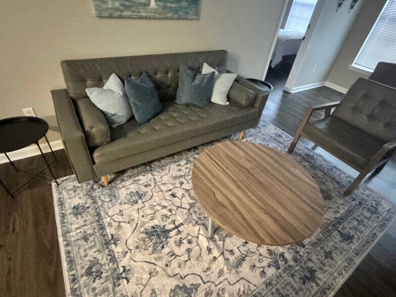 Building Photo - 490 Prospect Rd