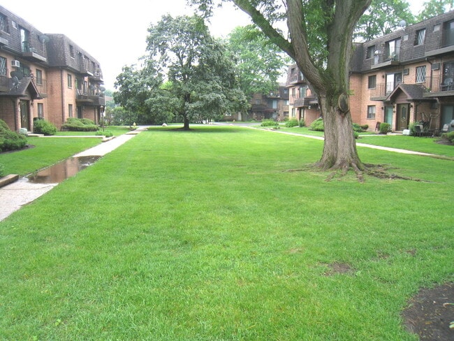Building Photo - 919 S McKinley Ave