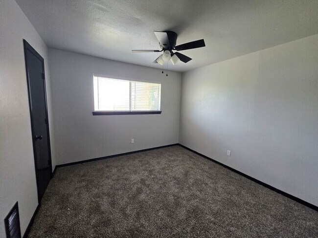 Building Photo - 10327 Bernardin Cir