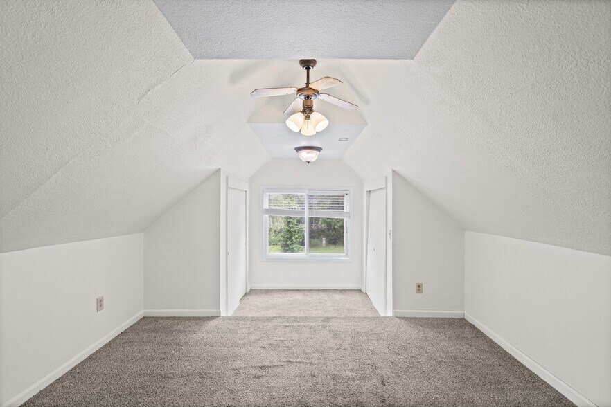 Bedroom 2 - 504 Blue Ridge Blvd