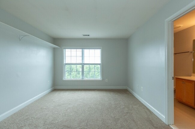 Building Photo - 391 Sheerer Dr