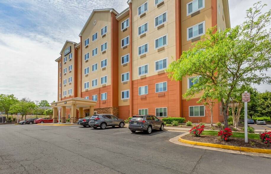 Building Photo - Furnished Studio-Washington, D.C. - Centreville - Manassas