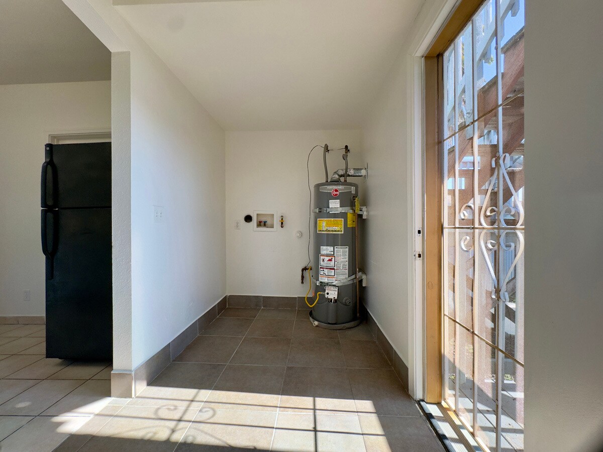 Building Photo - 711 32nd St