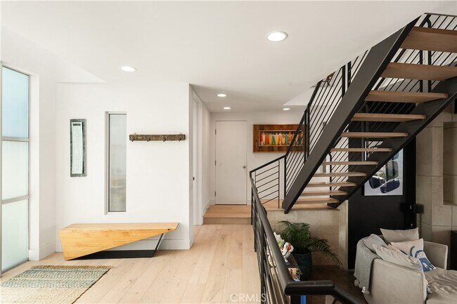 Building Photo - 3230 Tyrol Dr