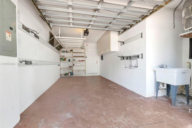 Building Photo - 7370 NW 61st Terrace
