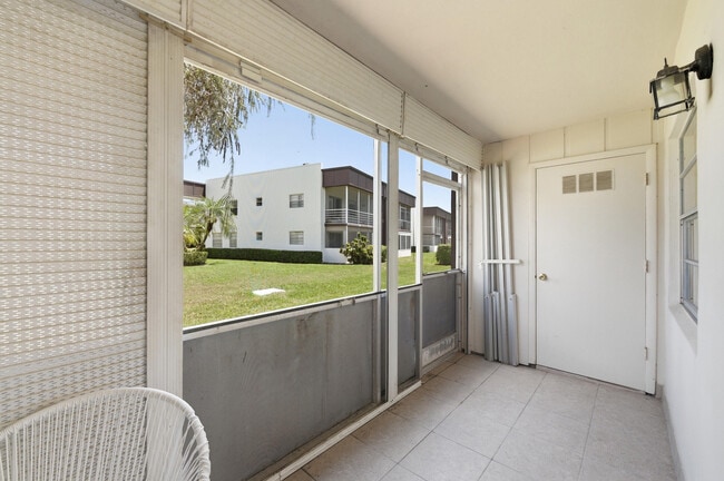 Building Photo - 729 Normandy Trail