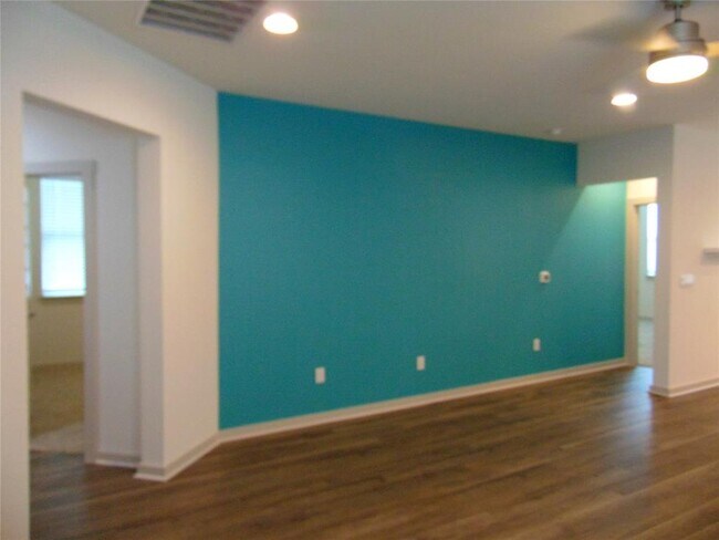 Building Photo - 7707 Jackson Graham Dr