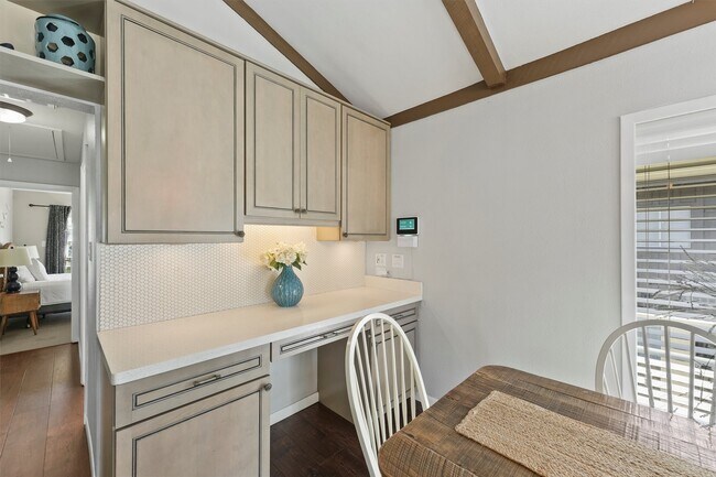 Building Photo - 16603 Jamaica Cove Rd