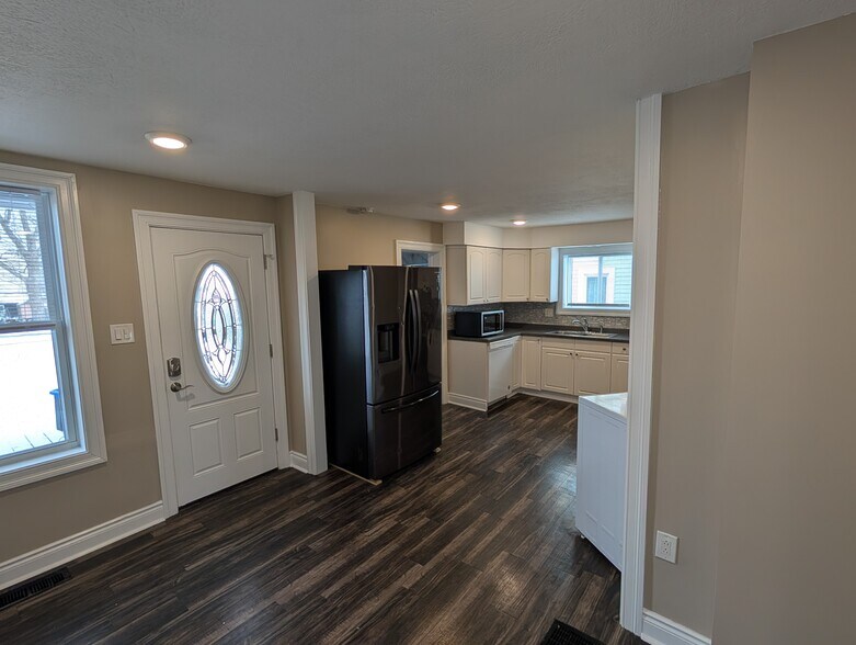 Kitchen - 209 3rd St