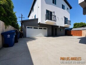 Building Photo - 1731 E 68th St
