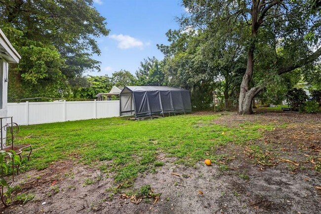Building Photo - 40 NW 68th St