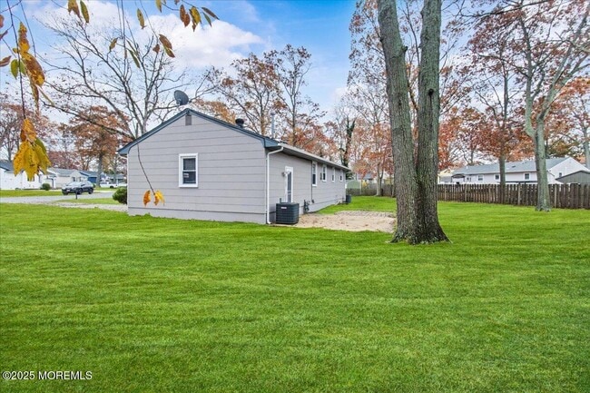 Building Photo - 3123 Cambridge Dr