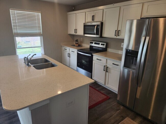 Building Photo - 4175 Cheyenne Ct