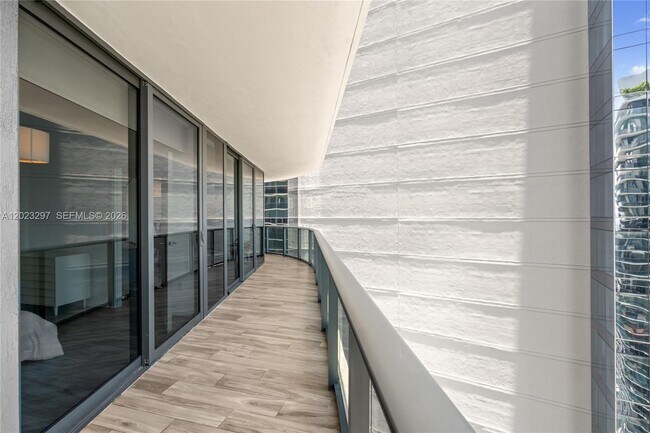 Building Photo - 801 S Miami Ave