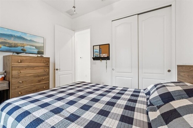 Building Photo - 2516 Yellow Brick Rd