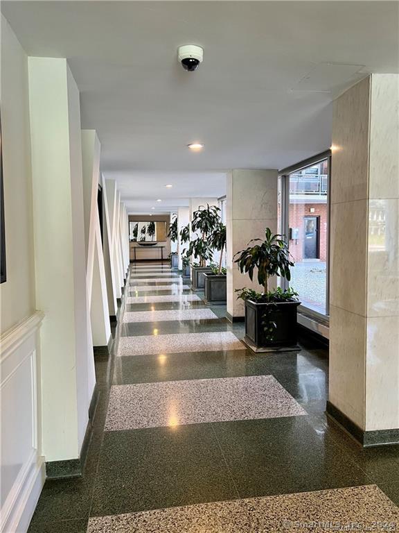 Building Photo - 444 Bedford St