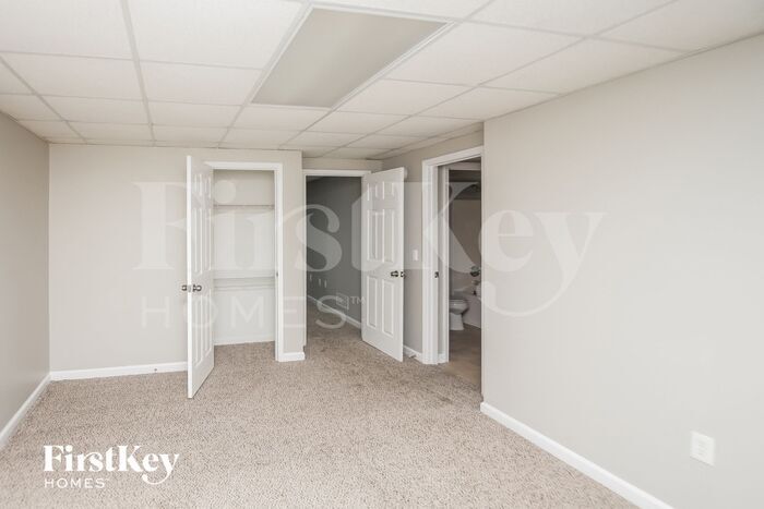 Building Photo - 309 Blue Springs Way