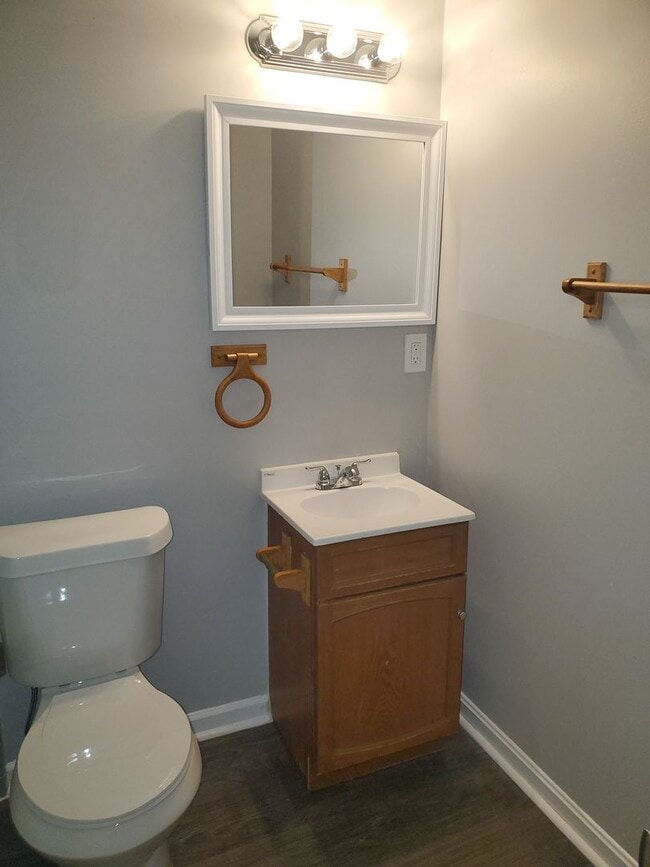 Building Photo - 128 Sunset Dr