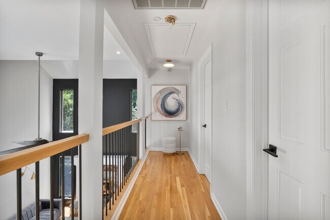 Building Photo - 2A Cherry Ln