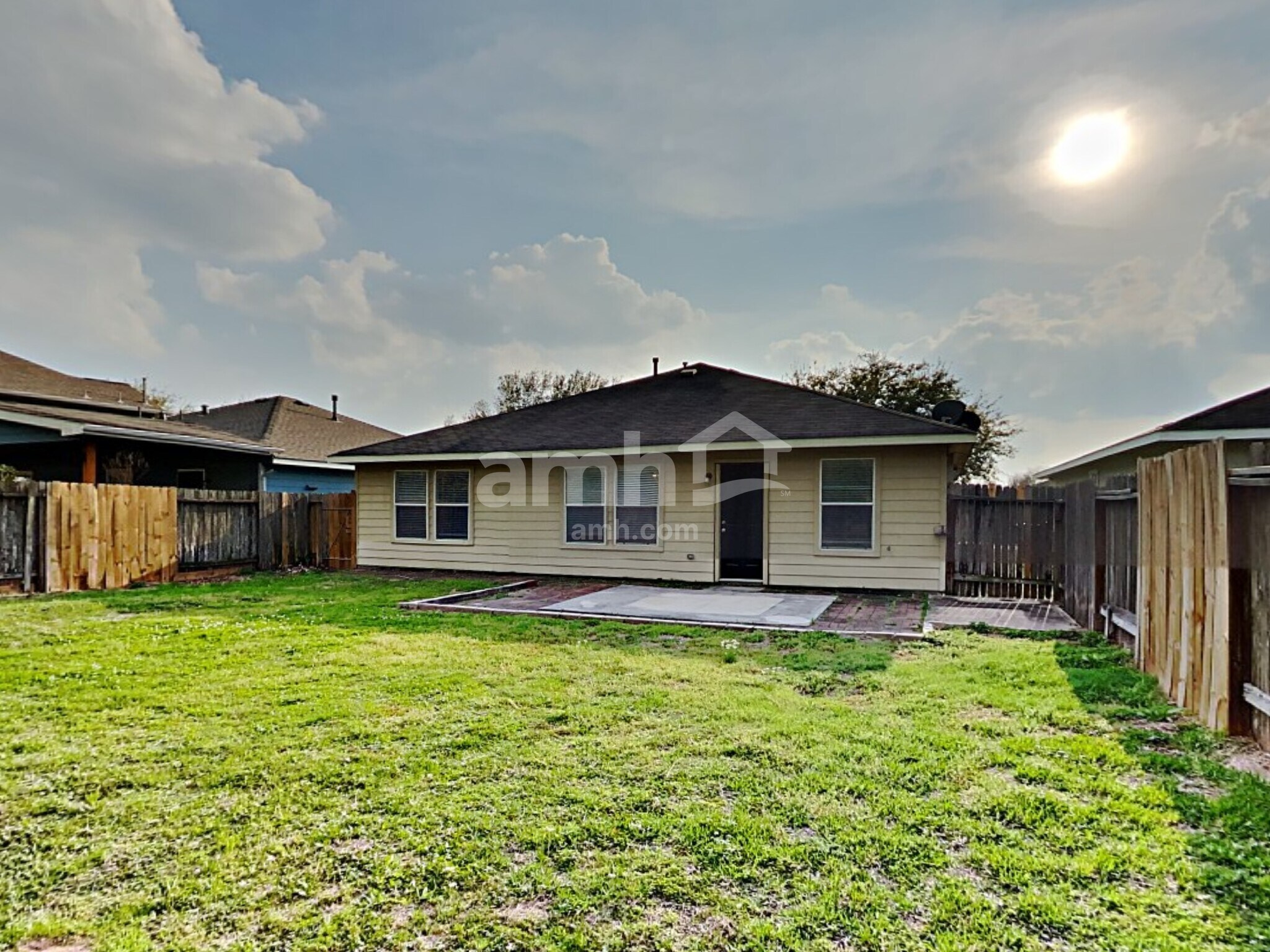 Building Photo - 21530 Daylily Hills Dr