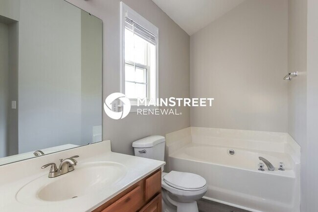 Building Photo - 3 Bedroom Pet-Friendly Home in Garner, NC with Main Street Renewal